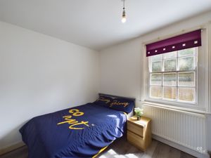 bed 2- click for photo gallery